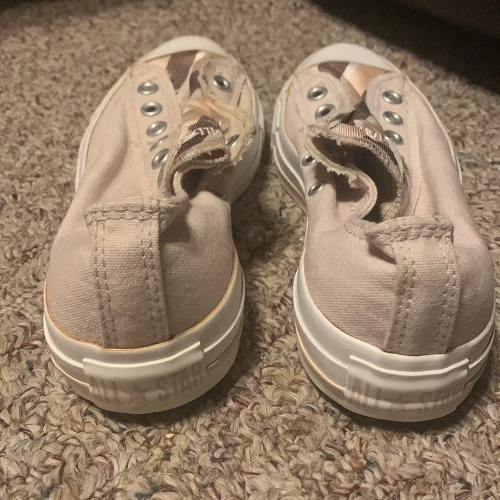 Converse low slip-on No laces Cream with stripe tongue 7 women 5 men Brown/tan - Picture 3 of 10